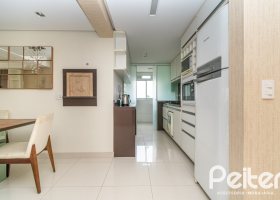 Apartamento à venda com 102m², 3 dormitórios, 1 suíte, 2 vagas, no bairro Tristeza em PORTO ALEGRE