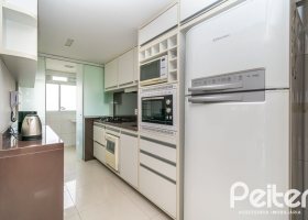 Apartamento à venda com 102m², 3 dormitórios, 1 suíte, 2 vagas, no bairro Tristeza em PORTO ALEGRE