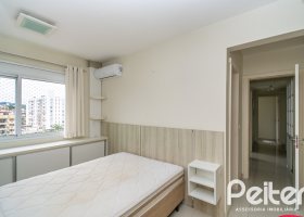 Apartamento à venda com 102m², 3 dormitórios, 1 suíte, 2 vagas, no bairro Tristeza em PORTO ALEGRE