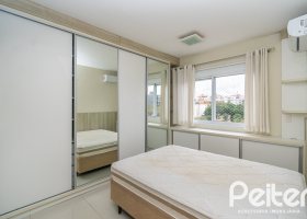 Apartamento à venda com 102m², 3 dormitórios, 1 suíte, 2 vagas, no bairro Tristeza em PORTO ALEGRE