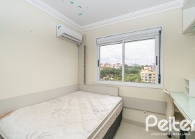 Apartamento à venda com 102m², 3 dormitórios, 1 suíte, 2 vagas, no bairro Tristeza em PORTO ALEGRE