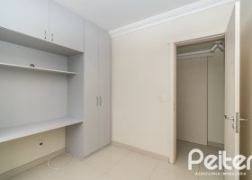 Apartamento à venda com 102m², 3 dormitórios, 1 suíte, 2 vagas, no bairro Tristeza em PORTO ALEGRE