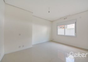 Casa à venda com 267m², 3 dormitórios, 1 suíte, 3 vagas, no bairro Vila Conceição em Porto Alegre