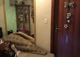 Apartamento à venda com 57m², 2 dormitórios, 1 vaga, no bairro Menino Deus em Porto Alegre