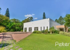 Casa à venda com 1000m², no bairro Chapéu do Sol em Porto Alegre