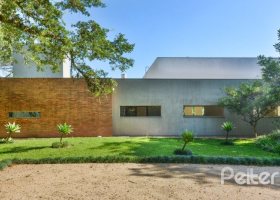 Casa à venda com 1000m², no bairro Chapéu do Sol em Porto Alegre