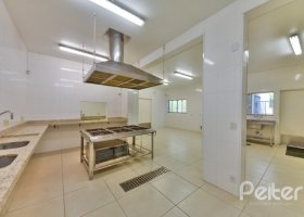 Casa à venda com 1000m², no bairro Chapéu do Sol em Porto Alegre