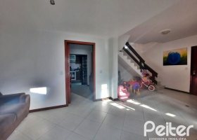 Casa em Condomínio à venda com 141m², 3 dormitórios, 1 suíte, 2 vagas, no bairro Tristeza em Porto Alegre