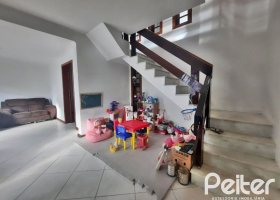 Casa em Condomínio à venda com 141m², 3 dormitórios, 1 suíte, 2 vagas, no bairro Tristeza em Porto Alegre