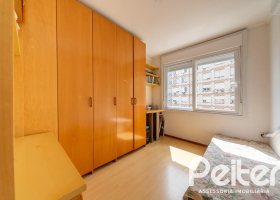 Apartamento à venda com 83m², 3 dormitórios, no bairro Vila Assunção em Porto Alegre