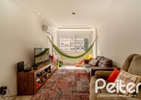 Apartamento à venda com 83m², 3 dormitórios, no bairro Vila Assunção em Porto Alegre