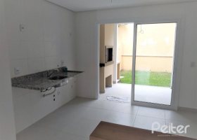 Casa à venda com 133m², 3 dormitórios, 3 suítes, 2 vagas, no bairro Guarujá em Porto Alegre