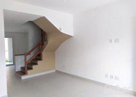 Casa à venda com 133m², 3 dormitórios, 3 suítes, 2 vagas, no bairro Guarujá em Porto Alegre