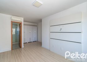 Apartamento à venda com 104m², 3 dormitórios, 1 suíte, 2 vagas, no bairro Ipanema em PORTO ALEGRE