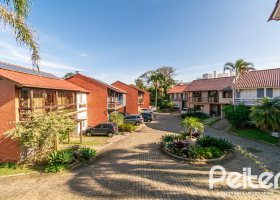 Casa em Condomínio à venda com 221m², 4 dormitórios, 1 suíte, 2 vagas, no bairro Jardim Isabel em Porto Alegre