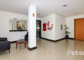 Apartamento à venda com 56m², 2 dormitórios, 1 vaga, no bairro Cristal em PORTO ALEGRE