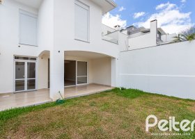 Casa em Condomínio à venda com 190m², 3 dormitórios, 1 suíte, 2 vagas, no bairro Vila Nova em PORTO ALEGRE