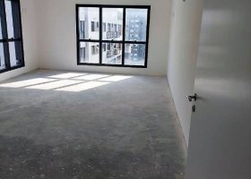 Comercial à venda com 37m², 1 vaga, no bairro Menino Deus em Porto Alegre