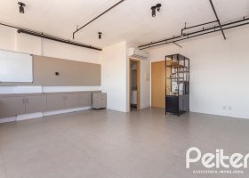 Comercial à venda com 36m², no bairro Menino Deus em Porto Alegre