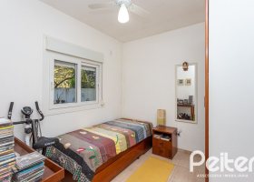 Casa em Condomínio à venda com 161m², 2 dormitórios, 2 suítes, 2 vagas, no bairro Vila Nova em PORTO ALEGRE