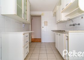 Apartamento à venda com 77m², 3 dormitórios, 1 suíte, 1 vaga, no bairro Tristeza em PORTO ALEGRE