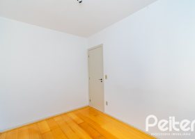 Apartamento à venda com 77m², 3 dormitórios, 1 suíte, 1 vaga, no bairro Tristeza em PORTO ALEGRE