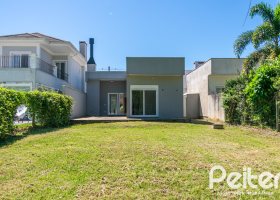 Casa em Condomínio à venda com 189m², 3 dormitórios, 3 suítes, 4 vagas, no bairro Terra Ville em PORTO ALEGRE