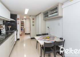 Apartamento à venda com 123m², 3 dormitórios, 1 suíte, 2 vagas, no bairro Ipanema em Porto Alegre