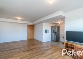 Apartamento à venda com 103m², 3 dormitórios, 1 suíte, 2 vagas, no bairro Tristeza em PORTO ALEGRE