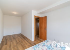 Apartamento à venda com 103m², 3 dormitórios, 1 suíte, 2 vagas, no bairro Tristeza em PORTO ALEGRE