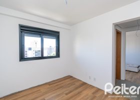 Apartamento à venda com 103m², 3 dormitórios, 1 suíte, 2 vagas, no bairro Tristeza em PORTO ALEGRE