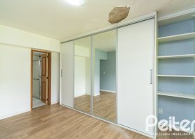 Apartamento à venda com 157m², 3 dormitórios, 1 suíte, 2 vagas, no bairro Tristeza em PORTO ALEGRE