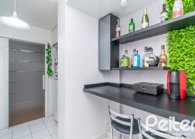 Apartamento à venda com 64m², 2 dormitórios, 1 vaga, no bairro Tristeza em Porto Alegre