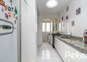 Apartamento à venda com 64m², 2 dormitórios, 1 vaga, no bairro Tristeza em Porto Alegre