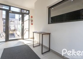 Apartamento à venda com 78m², 2 dormitórios, 1 suíte, 2 vagas, no bairro Nonoai em PORTO ALEGRE