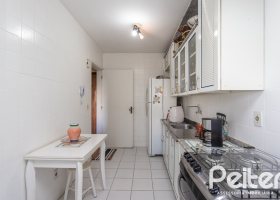 Apartamento à venda com 43m², 1 dormitório, no bairro Tristeza em Porto Alegre