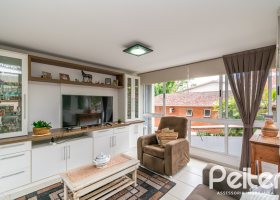 Apartamento à venda com 102m², 3 dormitórios, 1 suíte, 2 vagas, no bairro Vila Assunção em PORTO ALEGRE