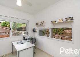 Apartamento à venda com 102m², 3 dormitórios, 1 suíte, 2 vagas, no bairro Vila Assunção em PORTO ALEGRE