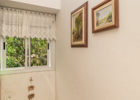 Apartamento à venda com 102m², 3 dormitórios, 1 suíte, 2 vagas, no bairro Vila Assunção em PORTO ALEGRE