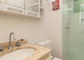 Apartamento à venda com 102m², 3 dormitórios, 1 suíte, 2 vagas, no bairro Vila Assunção em PORTO ALEGRE