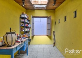 Apartamento à venda com 157m², 3 dormitórios, 1 suíte, 2 vagas, no bairro Vila Assuncao em PORTO ALEGRE