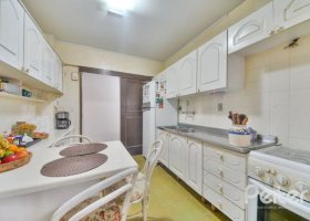 Apartamento à venda com 157m², 3 dormitórios, 1 suíte, 2 vagas, no bairro Vila Assuncao em PORTO ALEGRE