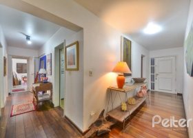 Apartamento à venda com 157m², 3 dormitórios, 1 suíte, 2 vagas, no bairro Vila Assuncao em PORTO ALEGRE