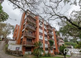 Apartamento à venda com 157m², 3 dormitórios, 1 suíte, 2 vagas, no bairro Vila Assuncao em PORTO ALEGRE